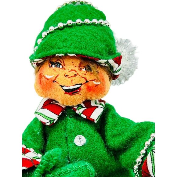 Annalee Green Red Elf Christmas Pair 2008 Silver Trim Open Eyes Mouth 7 inch - Picture 9 of 13